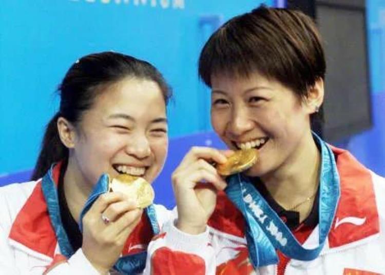 中国女排双子星「盘点一下国乒女队几代双子星」