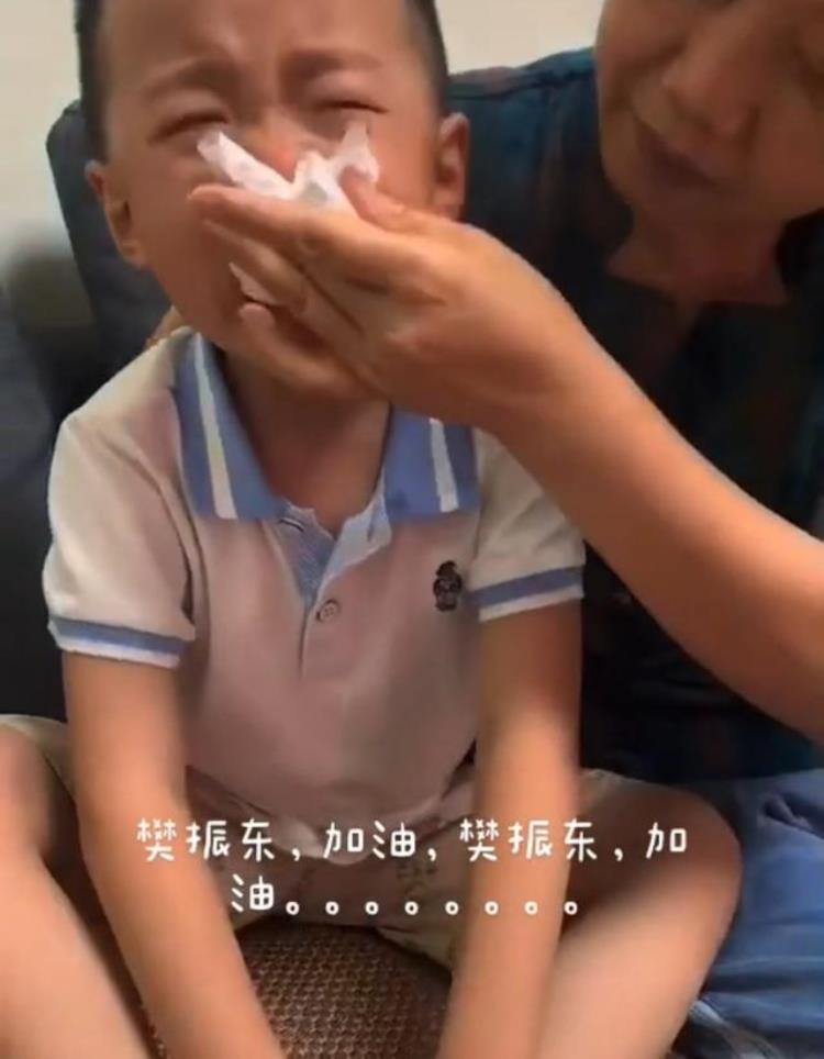 看到樊振东输球重庆4岁半小男孩大哭走红网络当地乒协愿收他为徒
