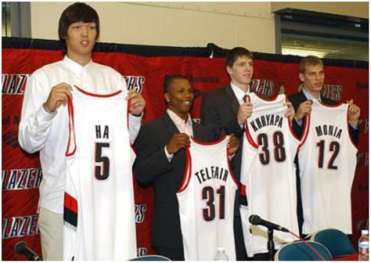 韩国第一个nba选手「NBA第一位韩国球员身高2米21只打了46场就退役还记得他吗」