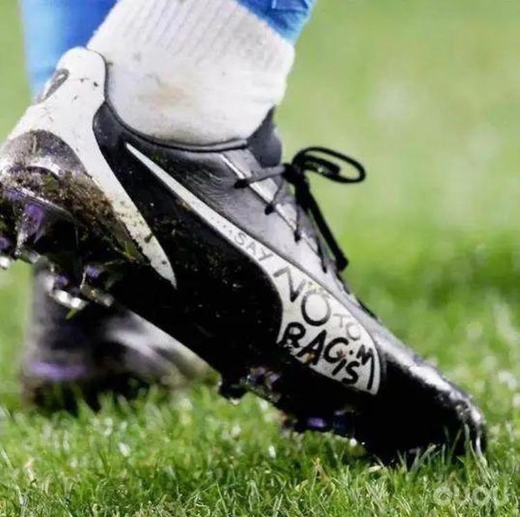 欧洲杯足球广告「欧足联向足球鞋上的广告开刀」