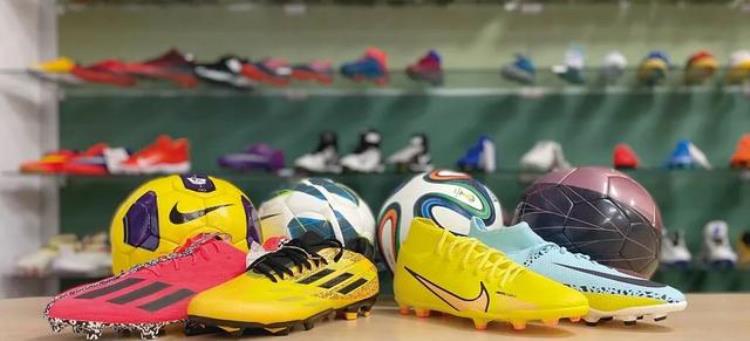 adidas旗下足球鞋品牌「足球鞋大王这家鞋厂是耐克阿迪指定的足球鞋厂商」
