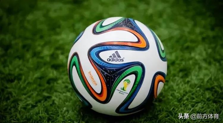 飞火流星足球是哪年世界杯用球「可曾记得那年的飞火流星21世纪世界杯用球全回顾」