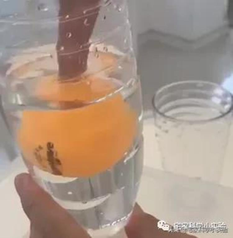 水中浮不起来的乒乓球,乒乓球在太空的水中为啥没浮力