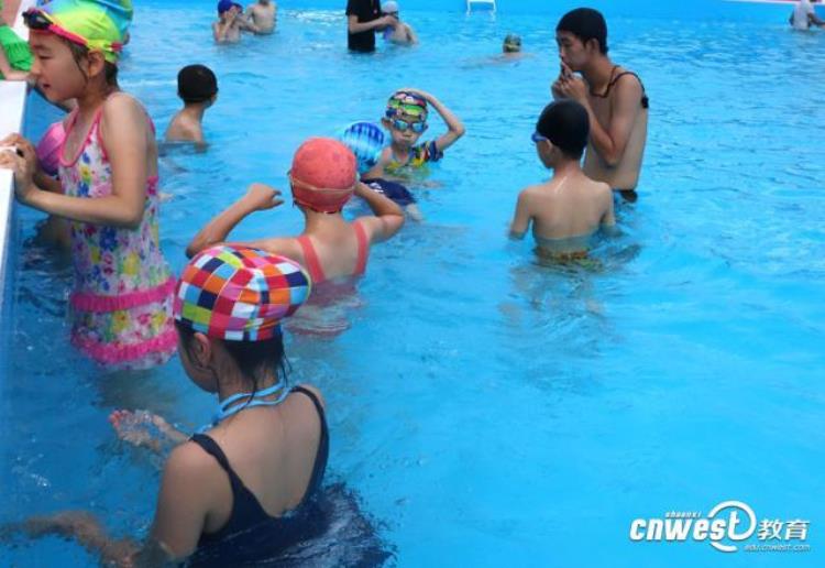 青少年游泳俱乐部管理平台「人人学会游泳公益项目培训启动为市民解忧」