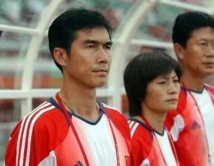 上海女足水庆霞教练组,水庆霞是如何当上女足教练的