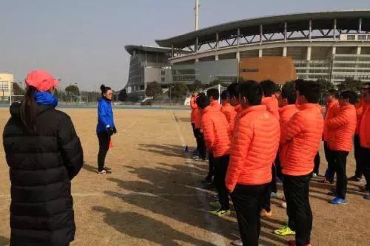 上海足球青训启示录二|首推E级教练员培训社会化模式发挥示范作用