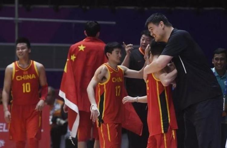 来不及庆祝中国男篮夺冠姚明下一步竟要降薪