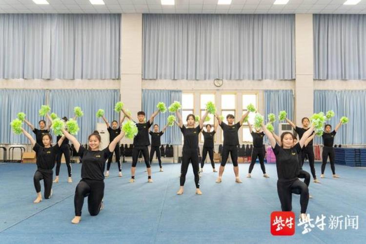 中华中学 雨花校区「雨花校区亮相招生专家支招吸引超37万人次加入中华中学温暖之旅」