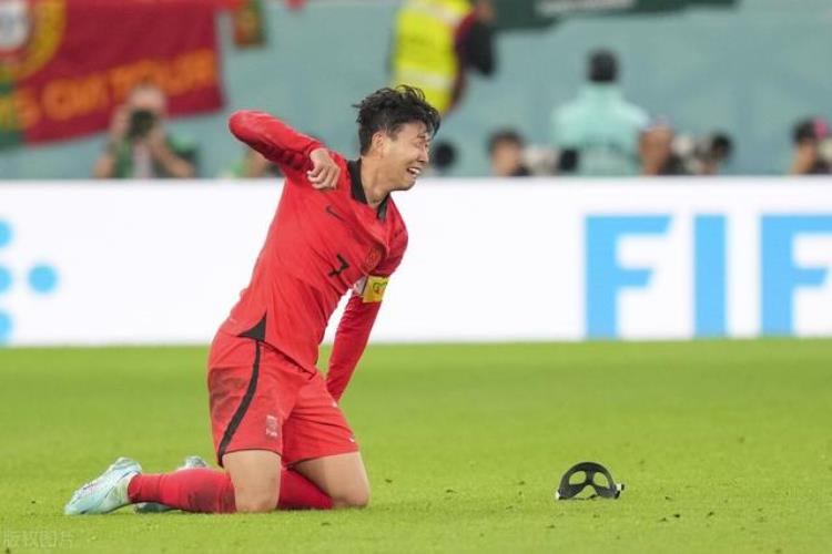 孙兴慜世界杯表现「韩国第三次晋级世界杯16强孙兴慜眼睛哭肿作为队长我做得还不够」