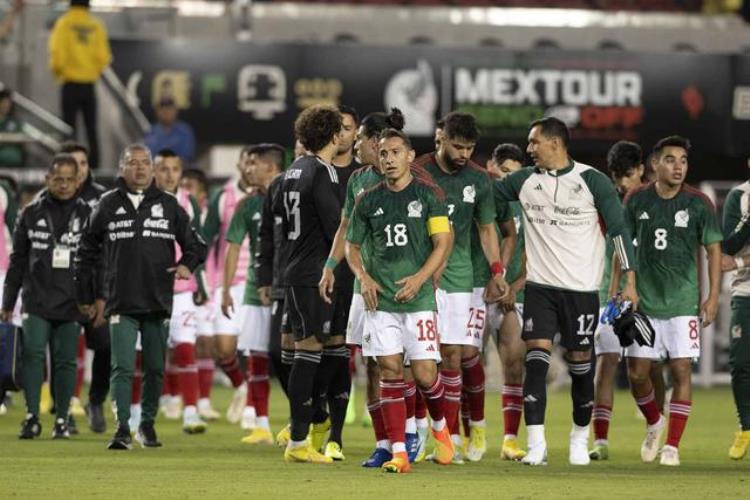 墨西哥矮个子门将,现在足球员身高最高的球员