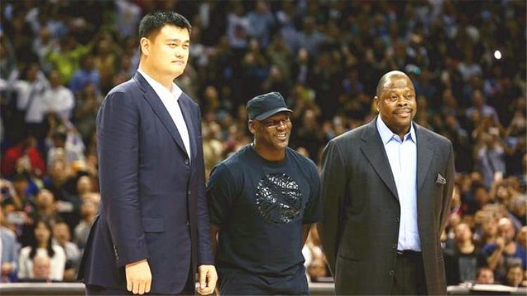 中国篮坛第一人姚明在NBA有多受欢迎这一幕足以说明