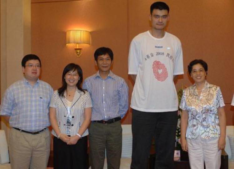 姚明对中国篮球的影响「理性分析姚明的出现对中国男篮的发展到底是好是坏」