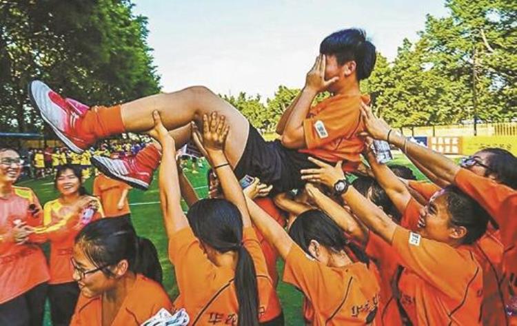 五人制足球运动「有魅力更有意义广东五人制足球掀全民健身热潮」