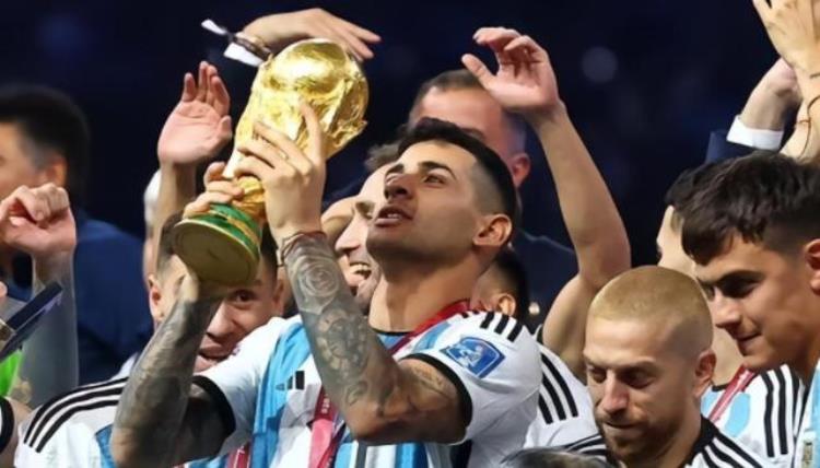 28年后,梅西率领阿根廷重夺美洲杯「阿根廷队迎来喜讯梅西或再战美洲杯和世界杯欧冠最新目标曝光」