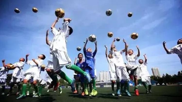 迎女足世界杯唐山快闪为中国健儿们喝彩