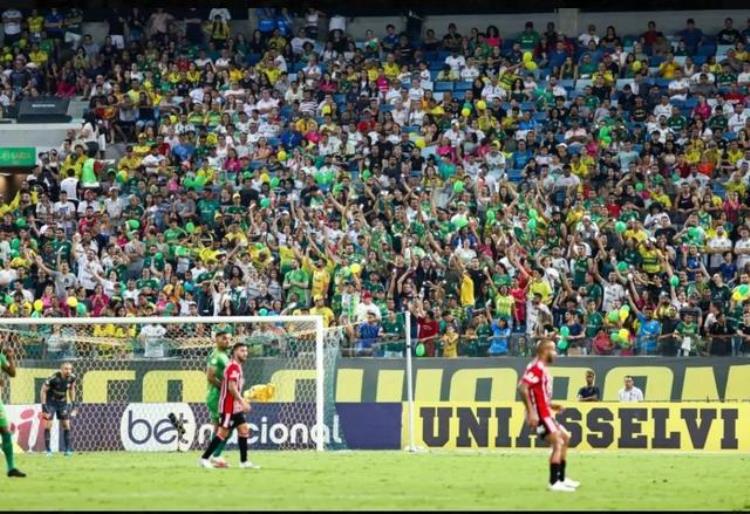 2022年巴西足球甲级联赛第25轮战报「2022年巴西足球甲级联赛第25轮战报」