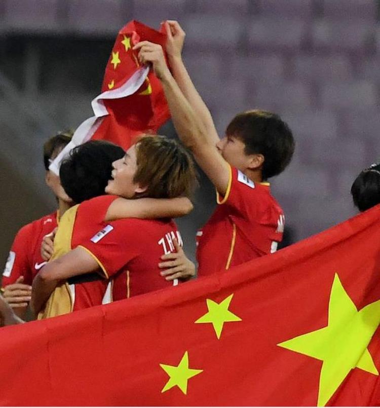 中国足球最该学习美国巴西澳大利亚挪威新西兰男女国足同工同酬