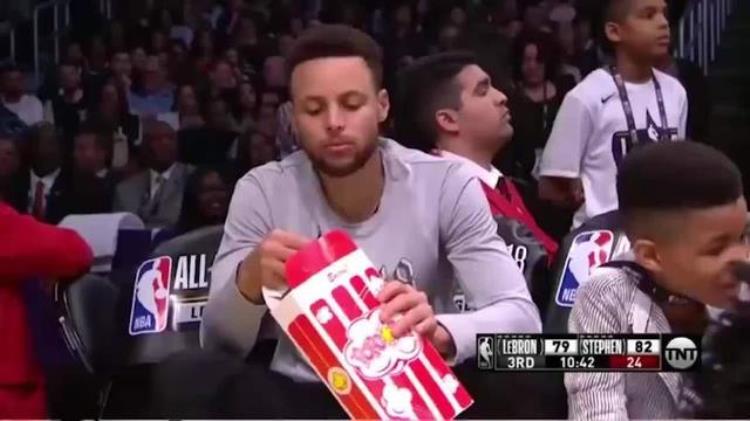 库里给爆米花做排名「舌尖上的NBA库里秘制爆米花美味榜热火第一76人垃圾」