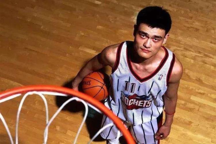 中国第一个NBA状元大姚为何当年能够力压其他人
