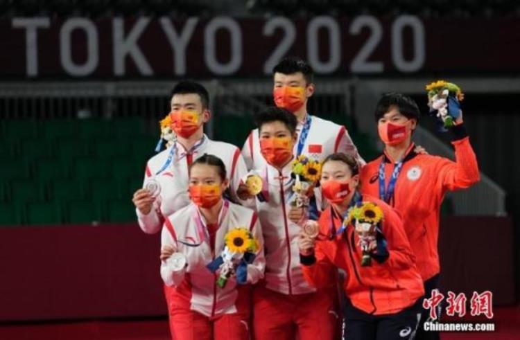 在东京中国队几次包揽金银牌「在东京中国队几次包揽金银牌」