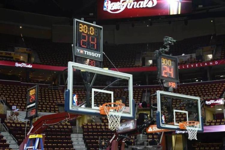 天梭和nba合作的手表「除了DW就没别的选择了不妨看看天梭为NBA做的表」