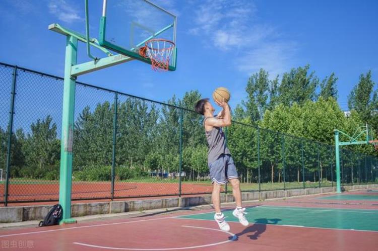 篮球应该分身高级别「篮球比赛按身高分级别打让身材不高的人都有机会成为球星」