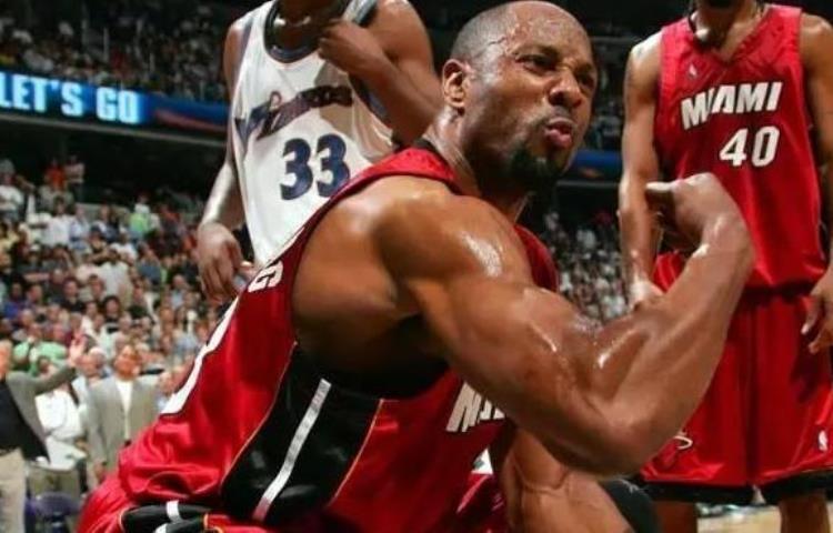 如果选出NBA历史肌肉最强阵容你觉得应该是哪5人