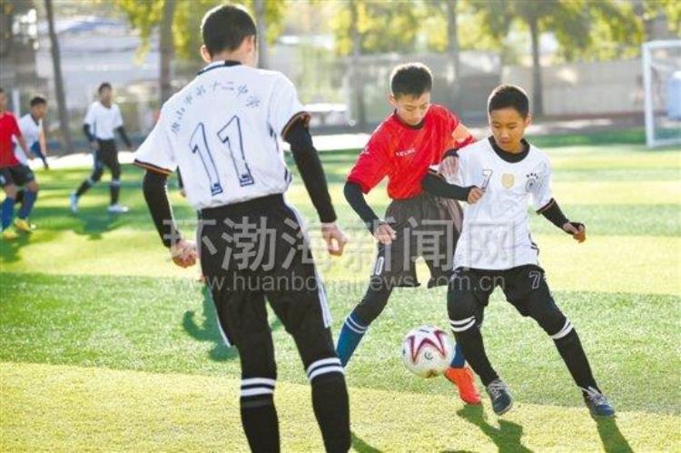 唐山首届金凤凰杯校园足球精英赛中学组比赛落幕