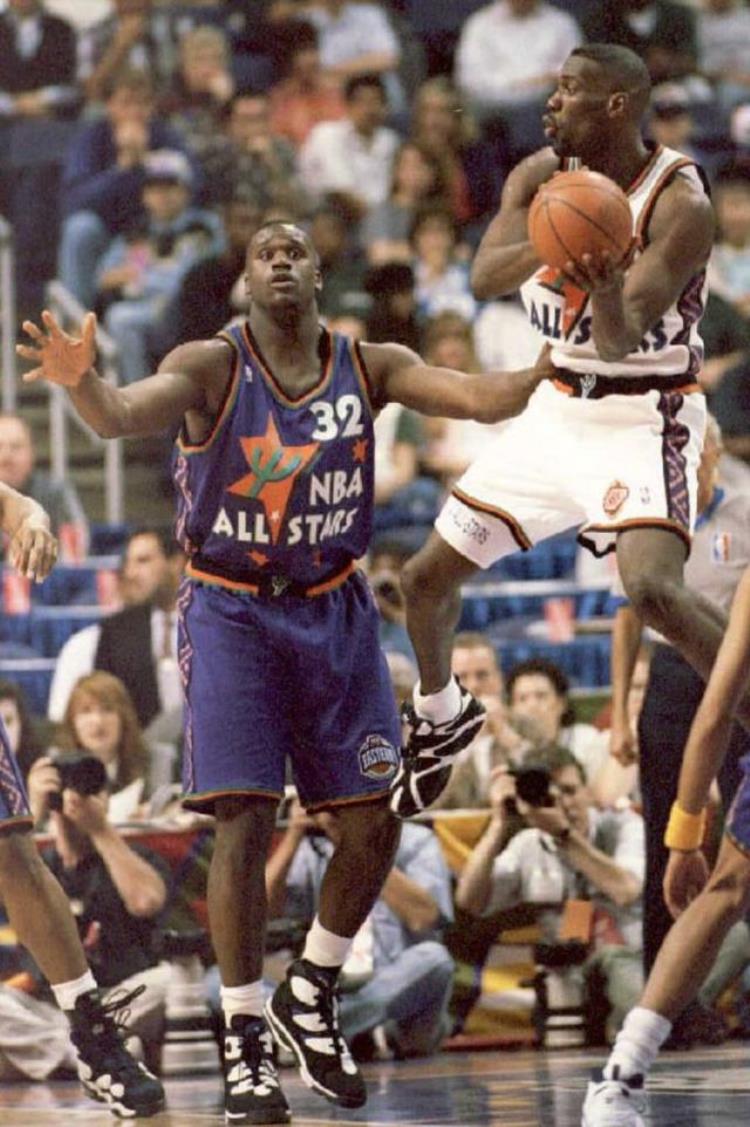 爷青回自1990年以来的NBA全明星制服哪一套是你的青春