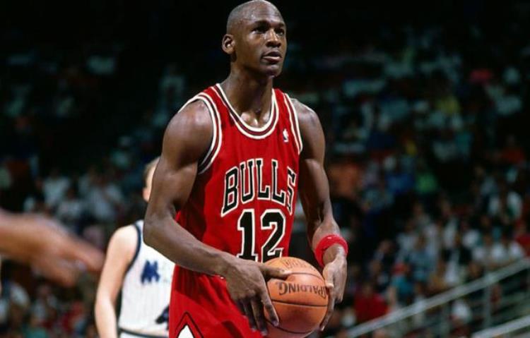 单场超过50分的nba球员「得分爆炸力盘点NBA单场50分次数最多的十大球星前三无争议」