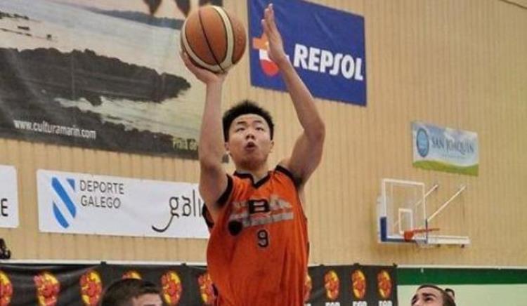 ncaa哪个队厉害「当初效力过美国NCAA联赛的三位中国后卫他们的实力都如何」