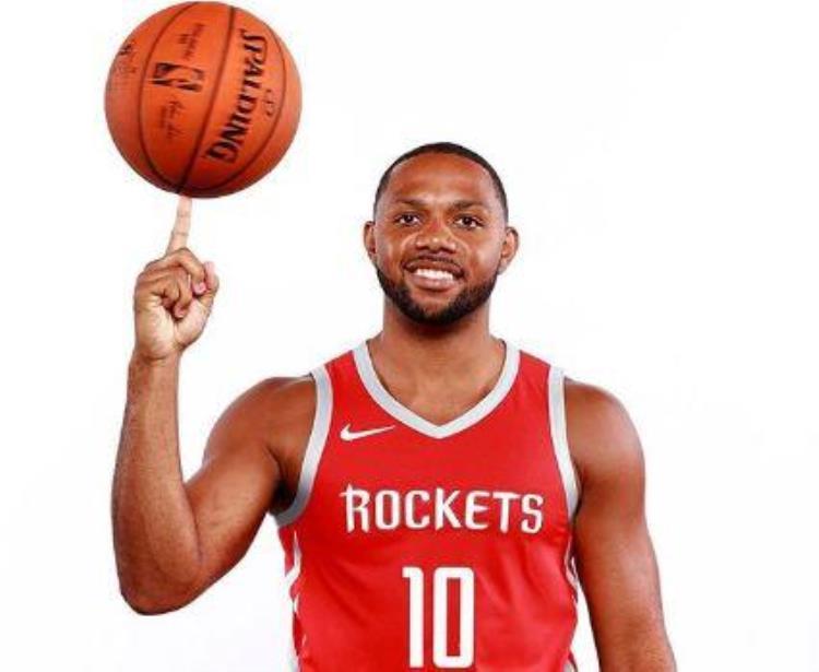 这几位NBA球员身体构造像外星人波什脖子17cm字母哥跟腱34cm