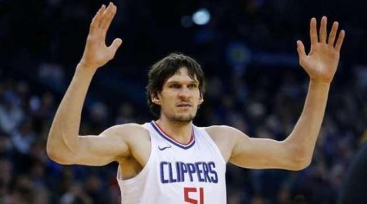 这几位NBA球员身体构造像外星人波什脖子17cm字母哥跟腱34cm