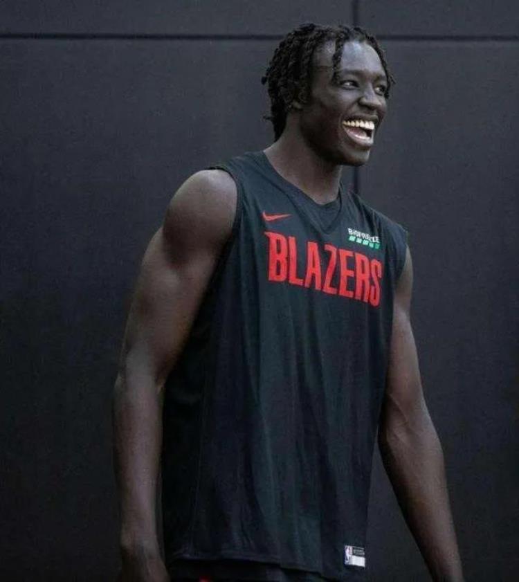 NBA打工人「NBA最底层打工仔的故事是怎样的快来看一看吧」