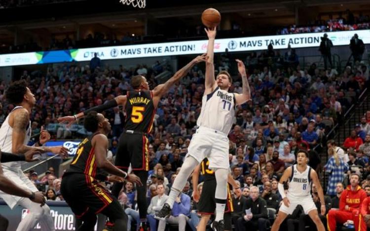 詹姆斯让得分王「NBA得分榜大乱5人夺得分王詹姆斯冲进前6欧文上演绝地逆袭」