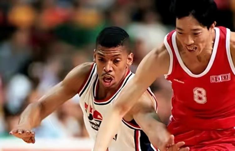 科比大赞易建联马布里谈中国男篮历史最强阵容足以征服全亚洲
