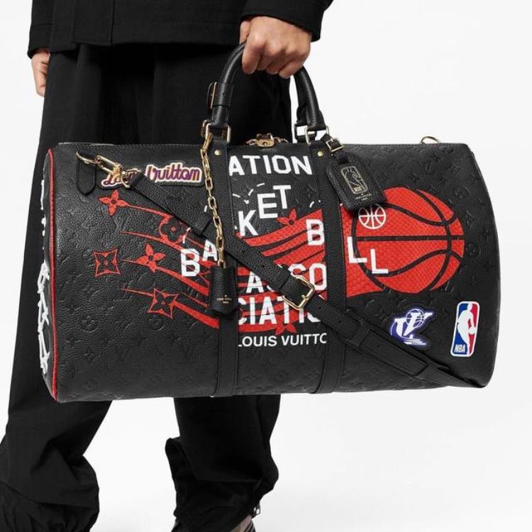 lvnba联名多少钱「LV联名NBA推出天价篮球每个售价12万网友称拍一下都心疼」