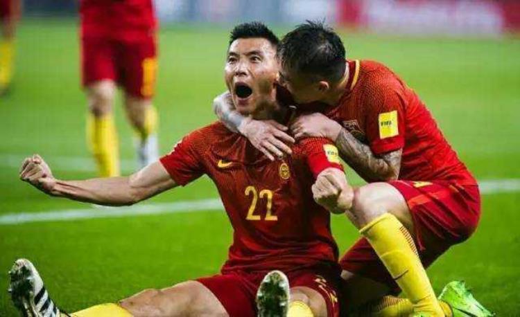 国足坏消息「2017中国足球十大事件国足占俩足协占仨关键举措被忽视」