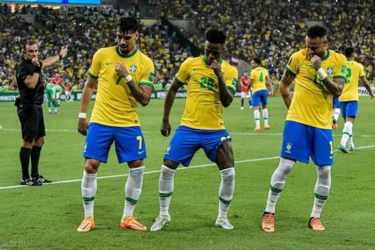 内马尔之前的巴西巨星「盘点巴西近年涌现出的优秀球员谁能接过内马尔手中的大旗」