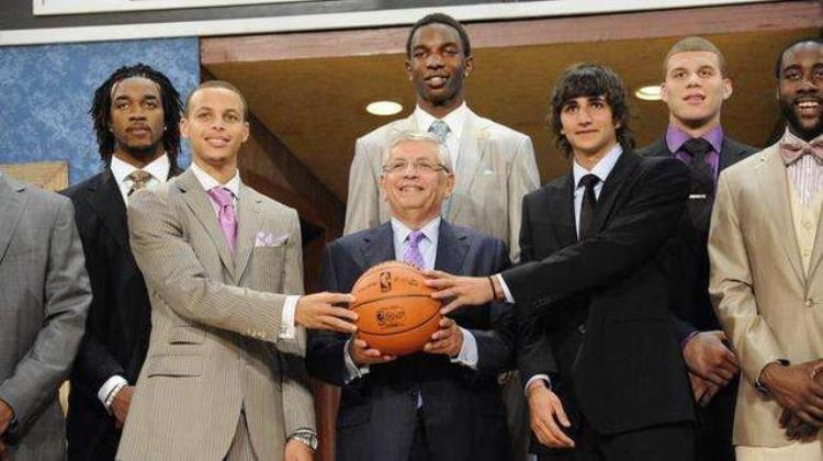 NBA历史5大选秀大会03届詹皇韦德仅第三84选秀历史第一无争议