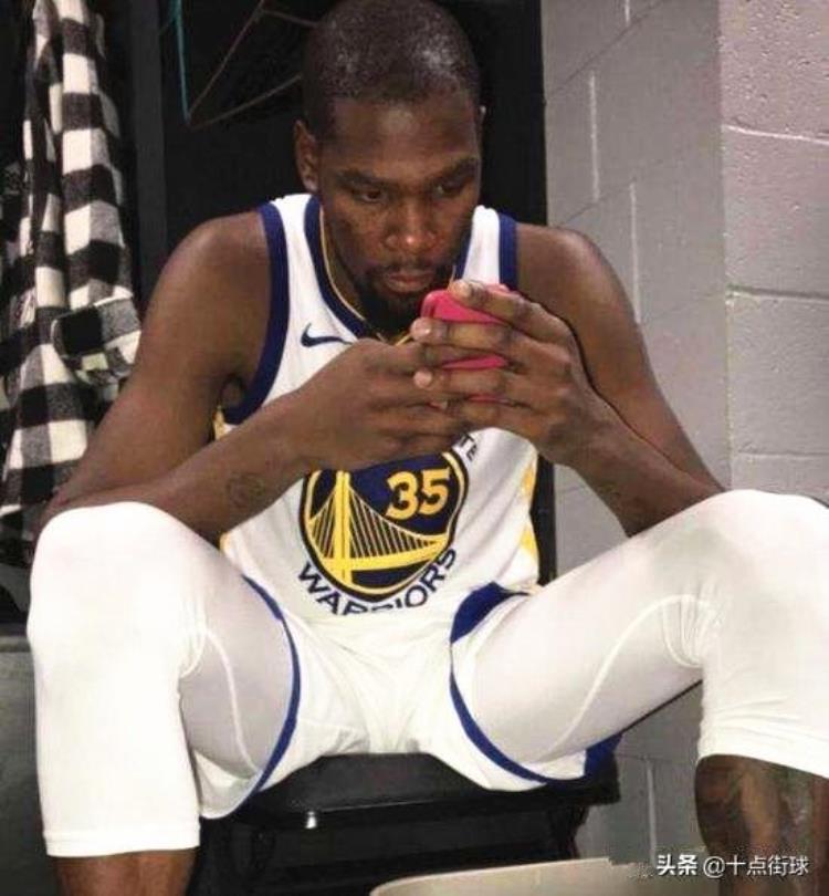 NBA中场休息「NBA中场休息只有15分钟除了讲解战术球员还会做什么」