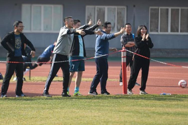杭州举办喜迎亚运健康机关足球赛活动「杭州举办喜迎亚运健康机关足球赛」