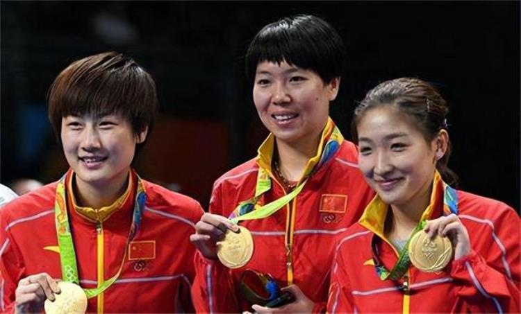 世界冠军李晓霞25岁成为乒坛大满贯得主退役后结婚生俩娃