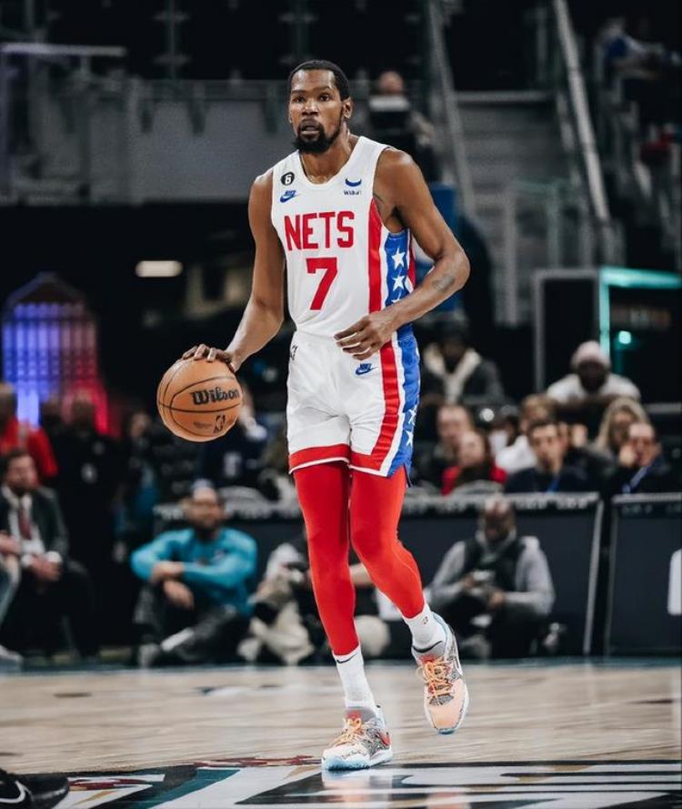 NBA球员上脚曾凡博穿李宁超轻2022中国球鞋又多又帅