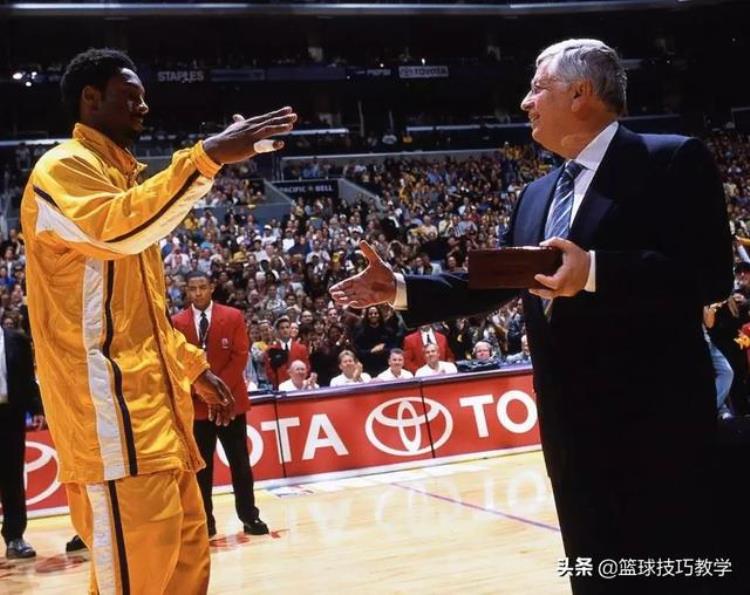 nba总裁为什么连夜来中国「NBA前总裁去世了为了NBA进入中国他在央视大楼等了一个小时」