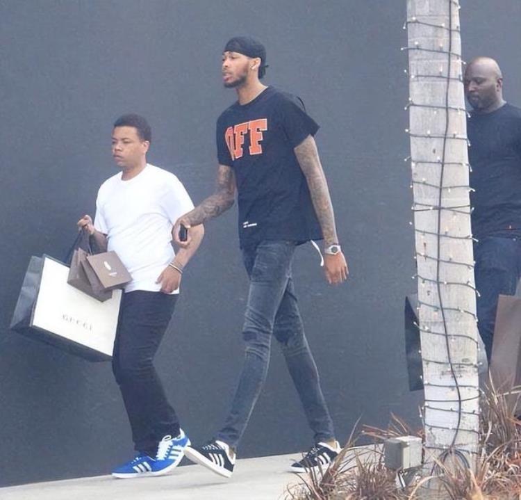 让女生都羡慕和嫉妒NBA球星长腿有多夸张张伯伦最离谱