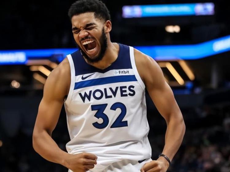 nba现役最强中锋「为何NBA现役中锋那么软对比90年代中锋肌肉你就明白」