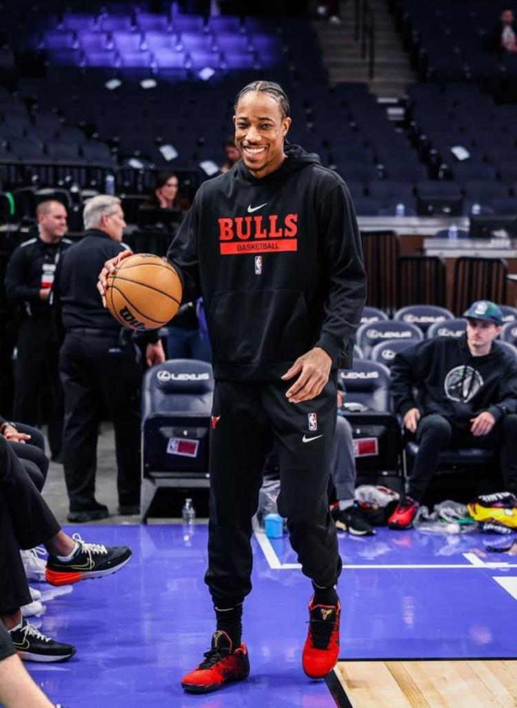 NBA球员上脚曾凡博穿李宁超轻2022中国球鞋又多又帅