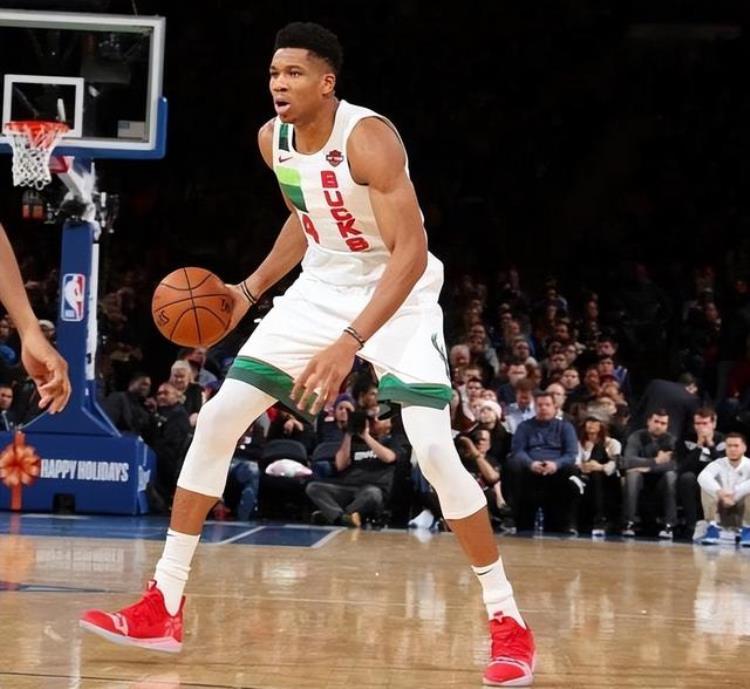 让女生都羡慕和嫉妒NBA球星长腿有多夸张张伯伦最离谱