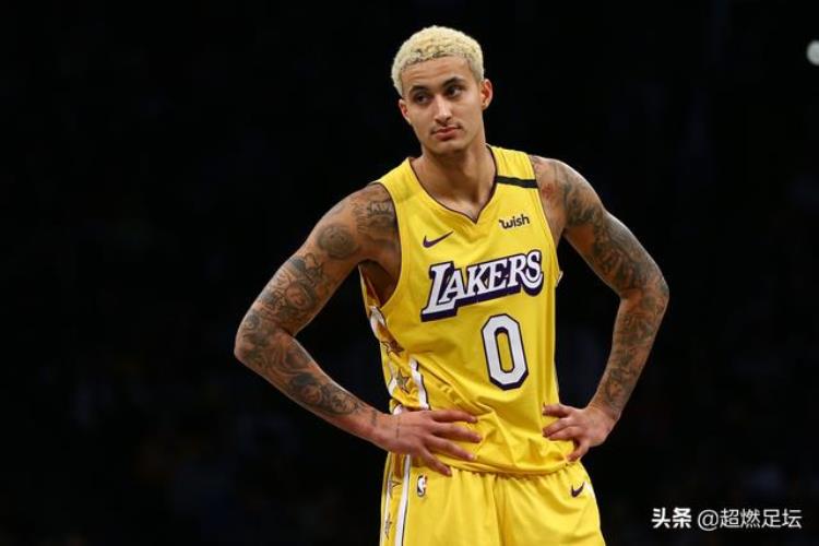 恋情坐实NBA名将与白癜风超模牵手出门两人首次同框被拍